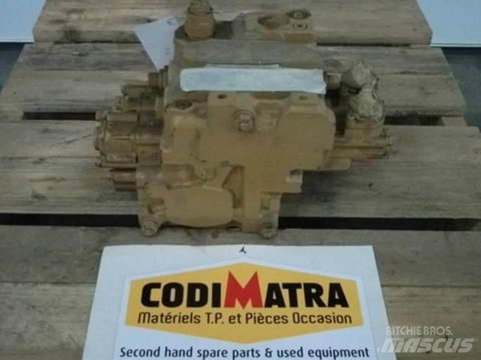 CAT 936 Гідравліка