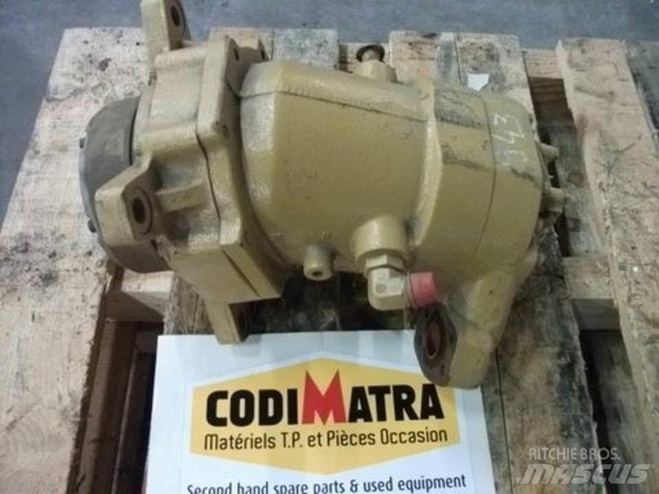 CAT 943 Гідравліка