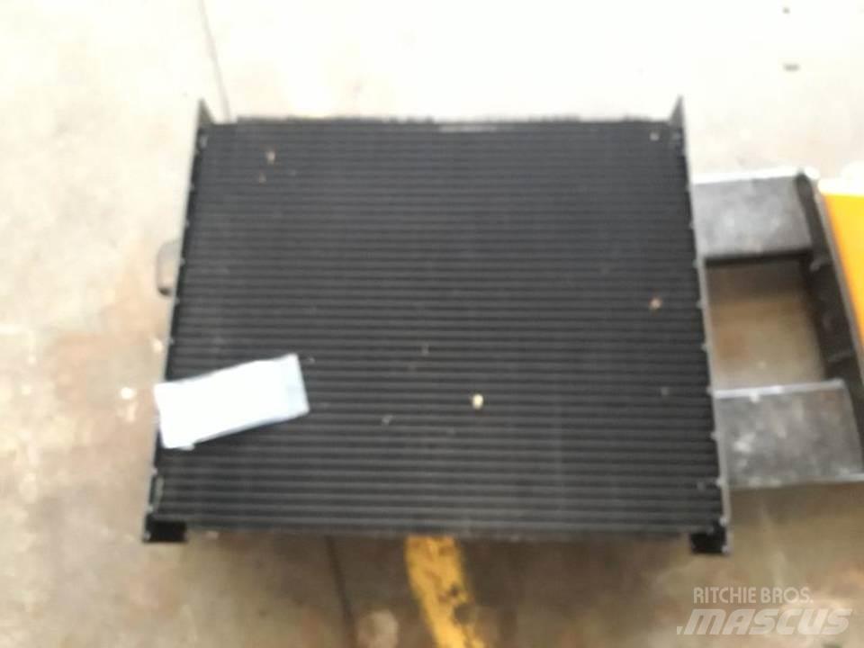 CAT 950 Двигуни