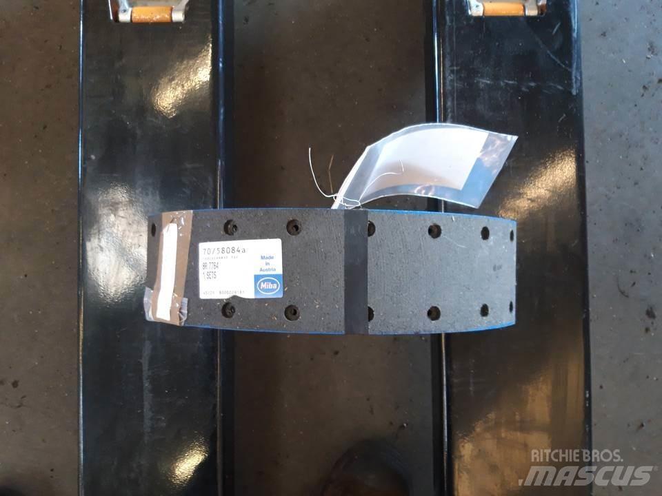 CAT 950 Гусениці