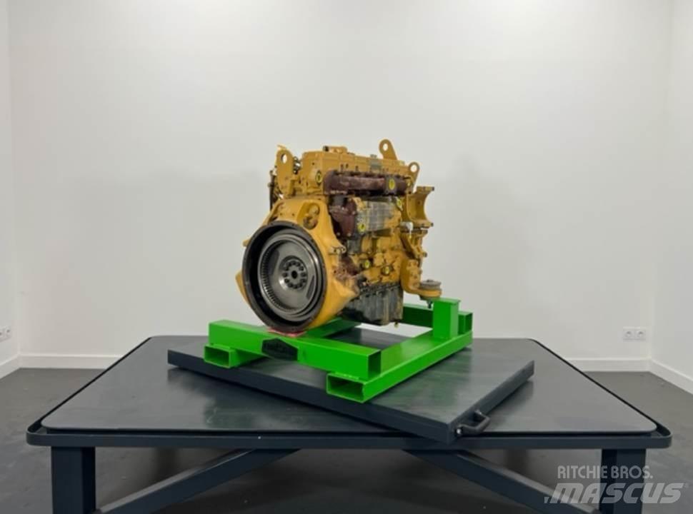 CAT 950K Двигуни
