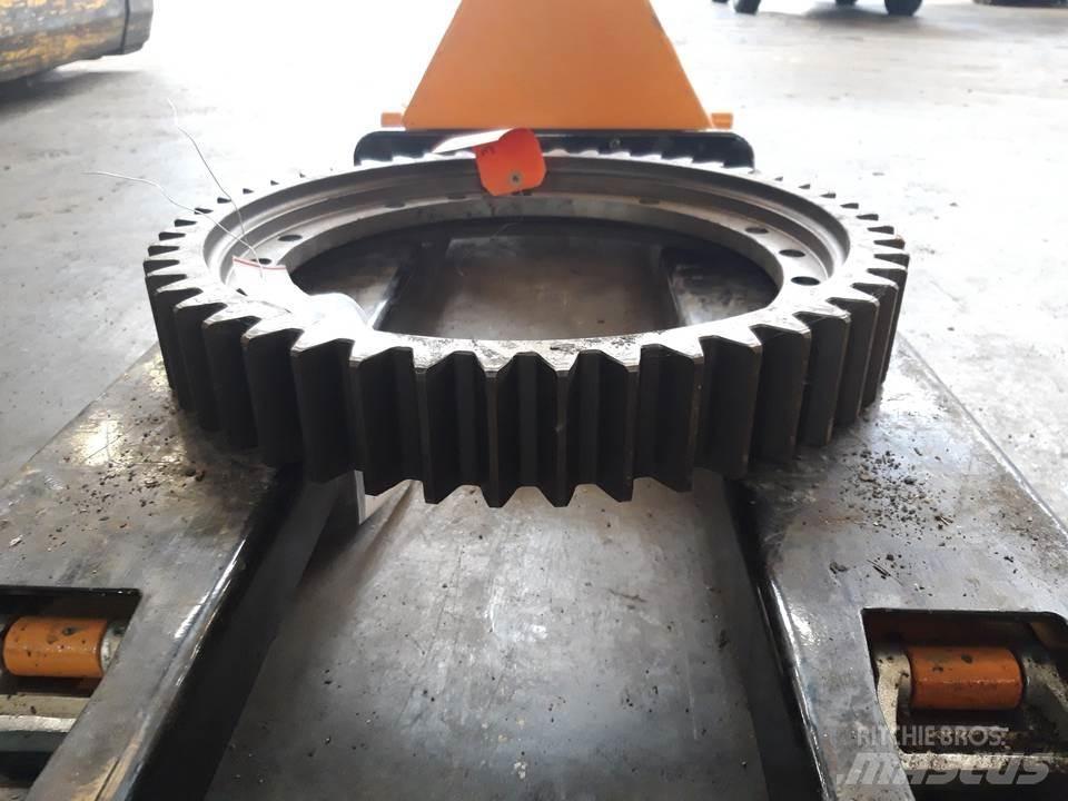 CAT 955K Двигуни