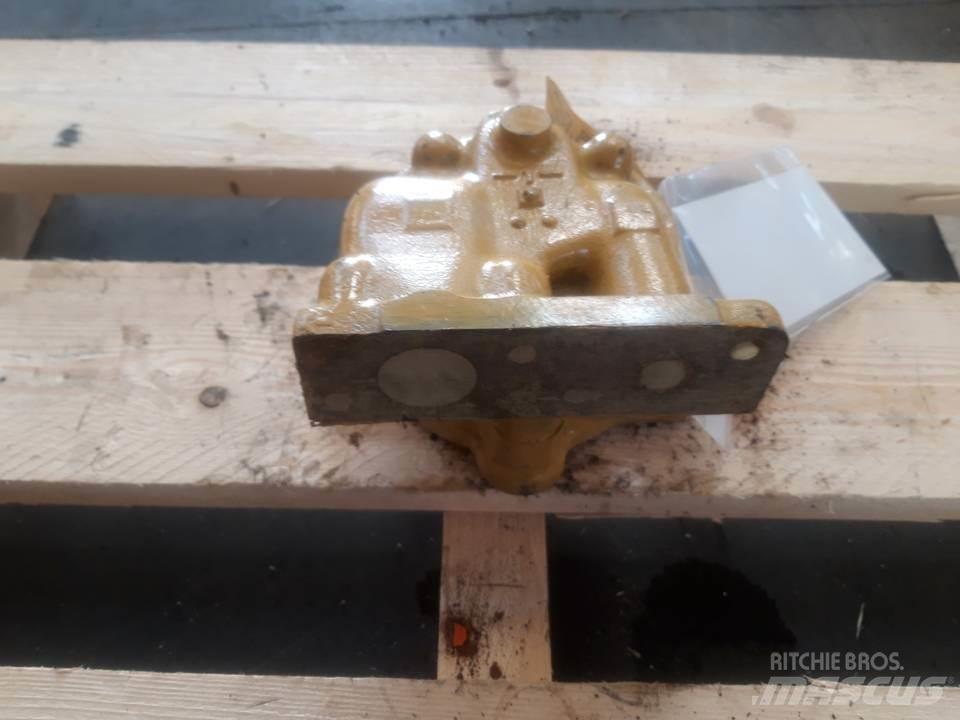 CAT 955L Гідравліка
