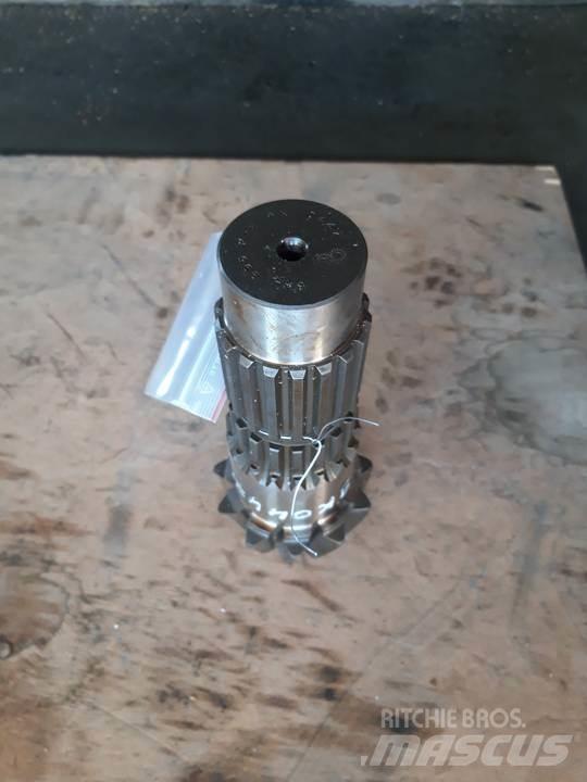 CAT 955L Коробка передач