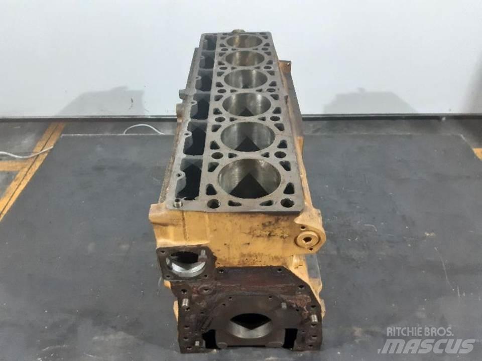 CAT 963C Двигуни