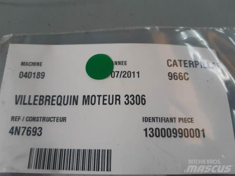 CAT 966C Двигуни