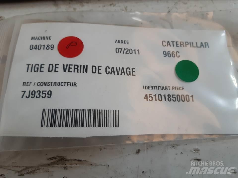 CAT 966C Гідравліка