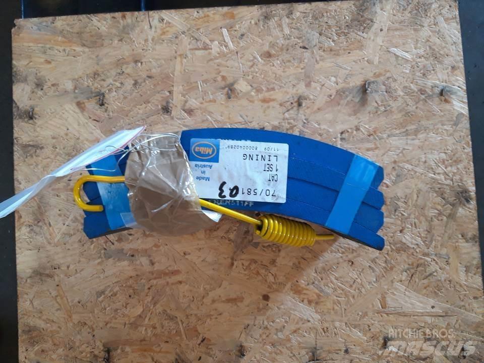 CAT 966D Гусениці