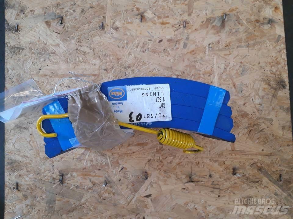 CAT 966D Гусениці