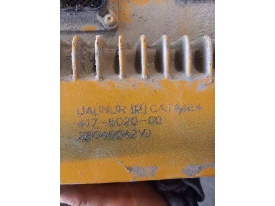 CAT 972M Кабіна