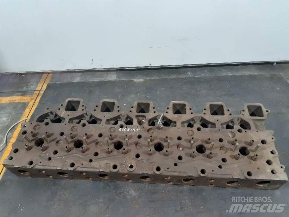 CAT 980C Двигуни
