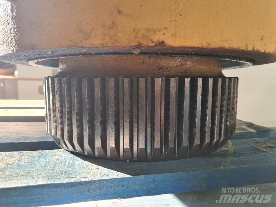 CAT 980F Коробка передач