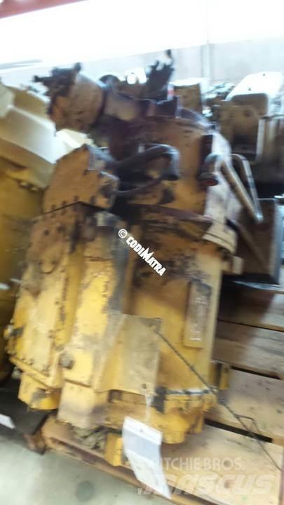 CAT D300B Коробка передач