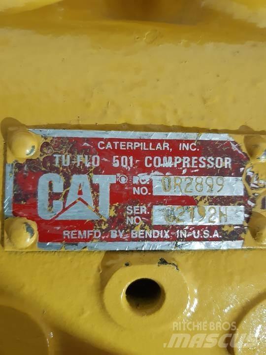 CAT D30D Двигуни