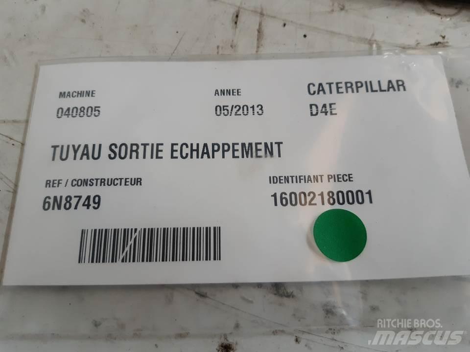 CAT D4E Двигуни