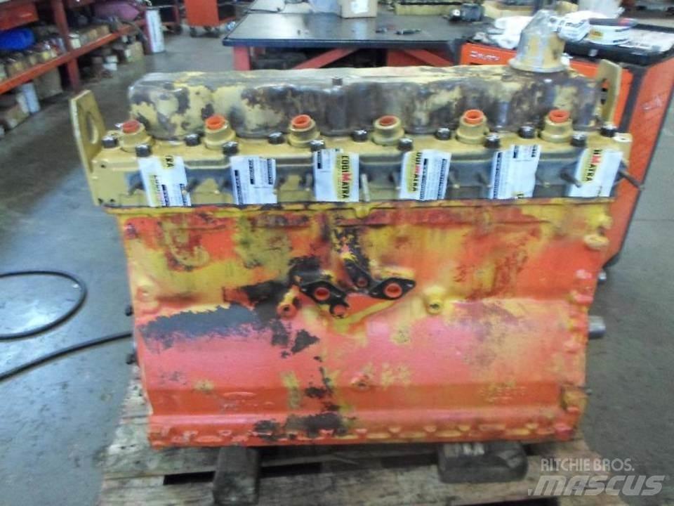 CAT D5B Двигуни
