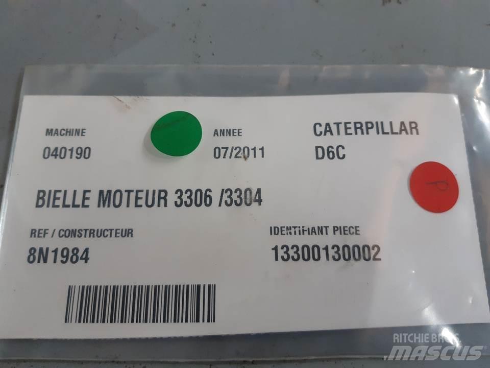 CAT D6C Двигуни