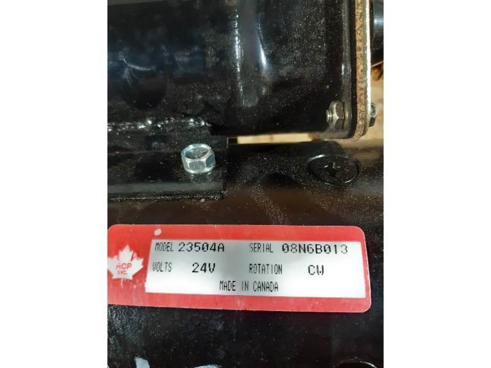 CAT D6D Двигуни