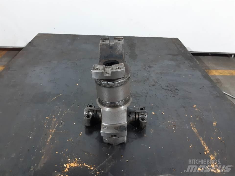 CAT D6H Коробка передач