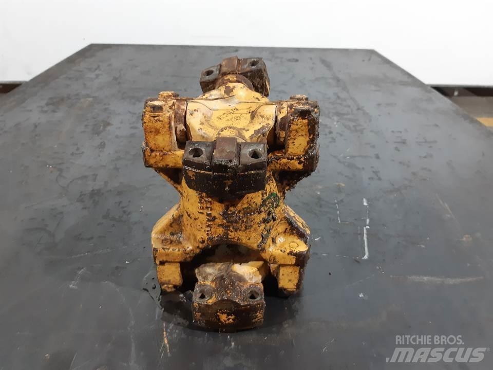 CAT D6RXL Коробка передач