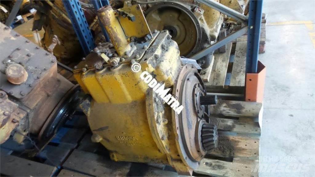CAT D7E Коробка передач