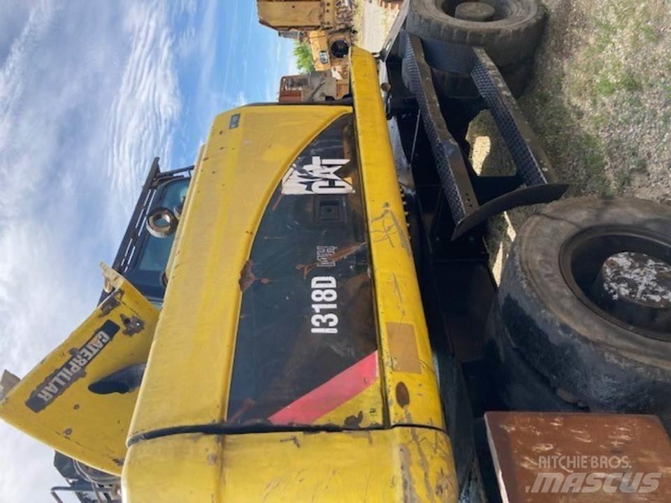 CAT M318D Кабіна