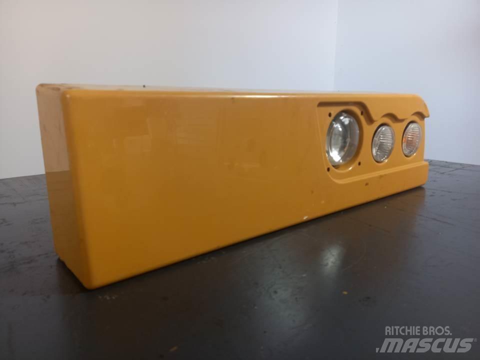CAT M320F Кабіна