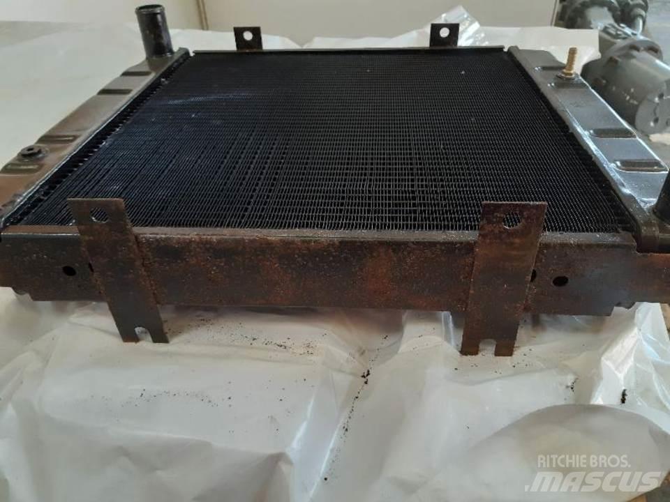 JCB 3CX Двигуни