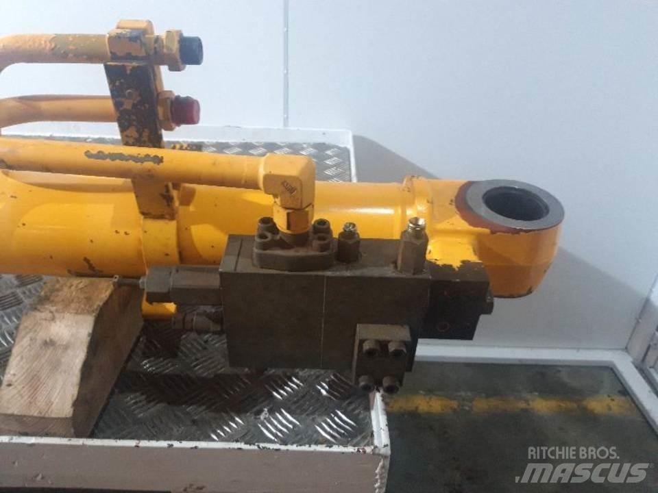 JCB JS160 Гідравліка