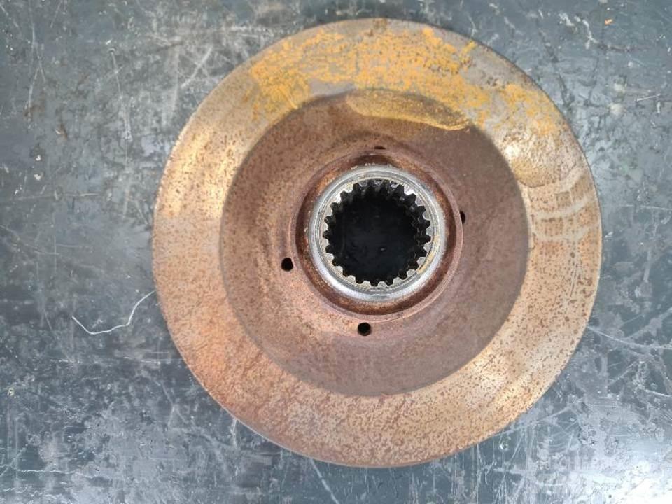 Volvo A25F Гусениці