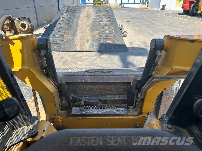 Gehl SR135 Малі навантажувачі