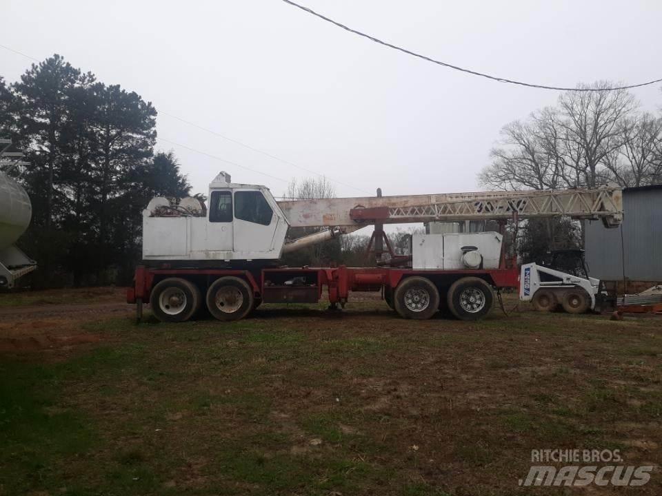 Bucyrus-Erie 30-XC автокрани