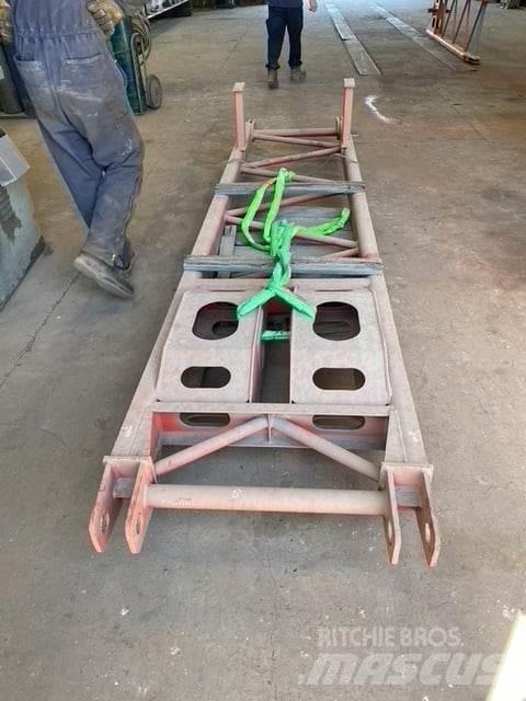 Manitowoc  Бони і ковші