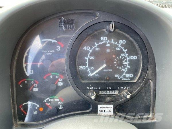 Avia D90 (4x2, Cummins) Вантажівки з гаковим підйомом