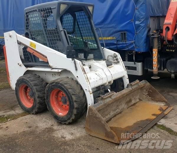 Bobcat S130 Міні-навантажувачі