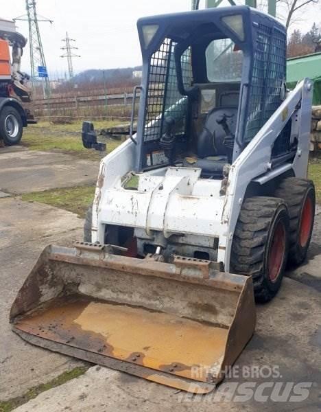 Bobcat S130 Міні-навантажувачі