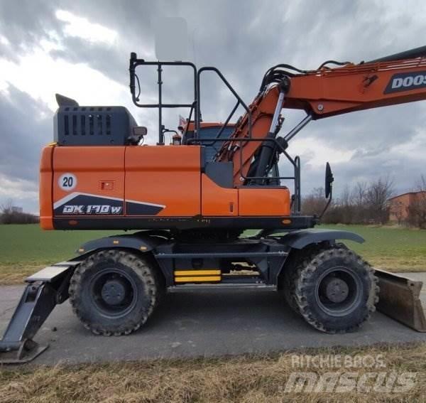 Doosan DX 170 W-7 Колісні екскаватори