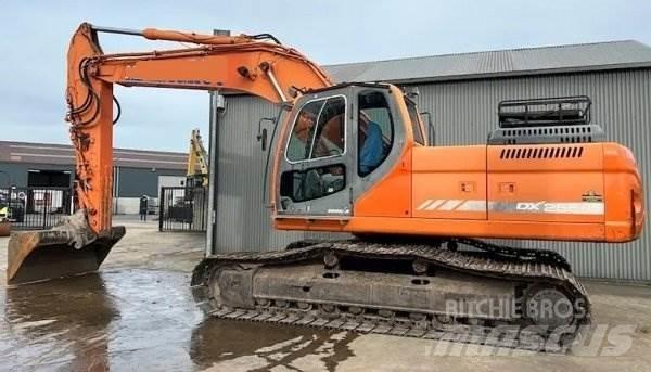 Doosan DX 255 LC Гусеничні екскаватори