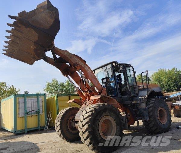 Hitachi ZW 220 Фронтальні навантажувачі