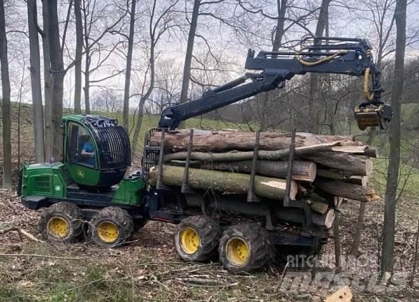 John Deere 1010 E Харвестери