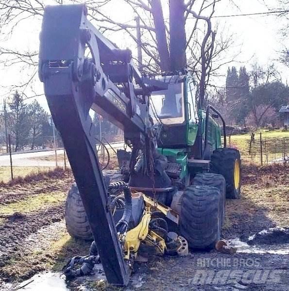 John Deere 1270 E 6W Валочно-пакетувальні машини