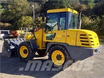 Komatsu WA 95 Фронтальні навантажувачі