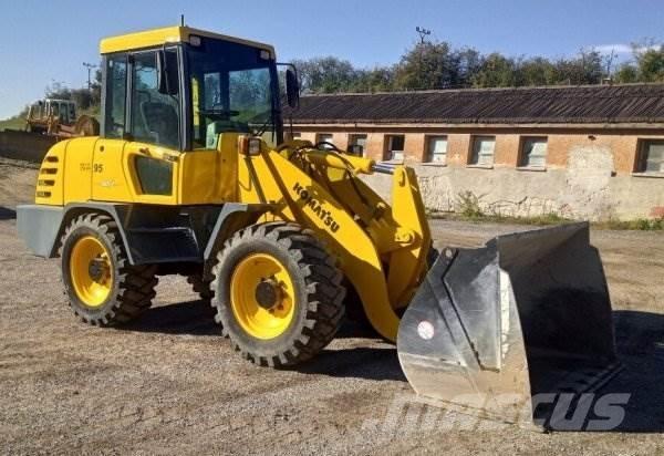 Komatsu WA 95 Фронтальні навантажувачі