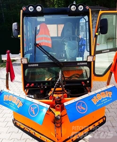 Ladog G 129 +Kobit Розсіювачі солі та піску
