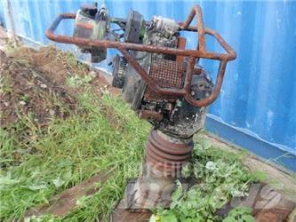 Rammax DS 68 Віброплити та вібротрамбовки