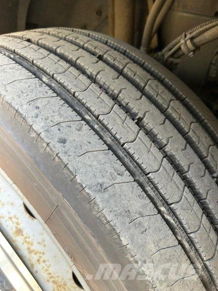 Scania P230 LB Вантажівки-платформи/бокове розвантаження