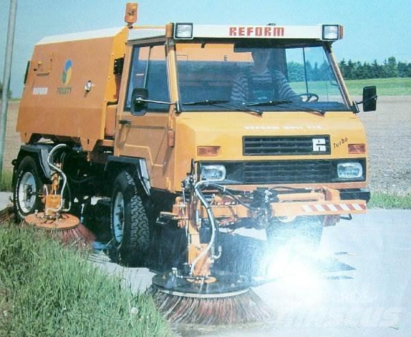  Trilety MKV Підмітальні машини