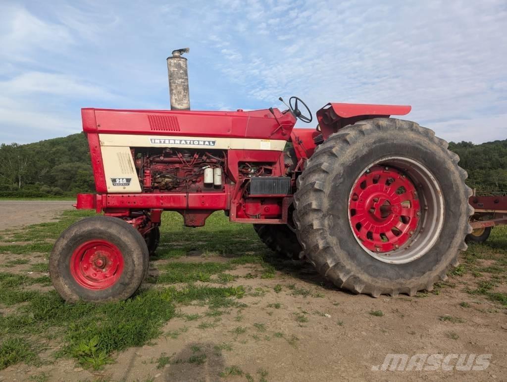 International 966 Трактори
