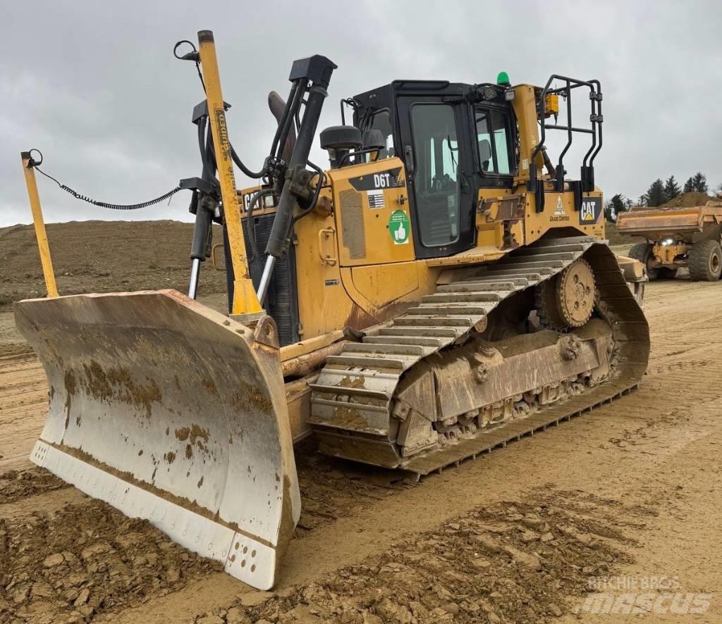 CAT D 6 T LGP Гусеничні бульдозери