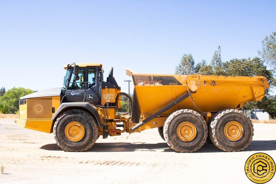DEERE 410E Зчленовані самоскиди